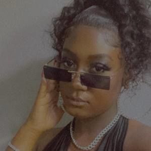 Meet your Posher, Tanaye